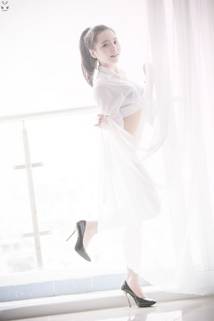 蜜桃成人在线